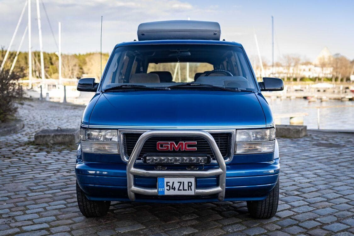 GMC Safari van