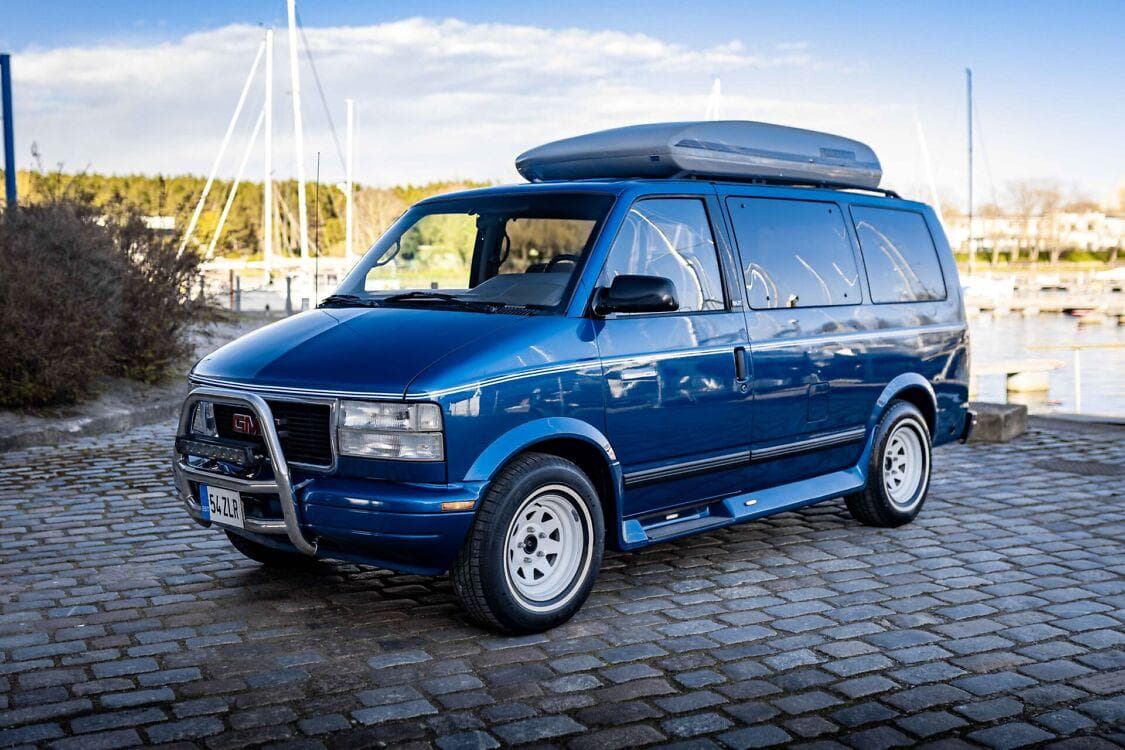 GMC Safari van location